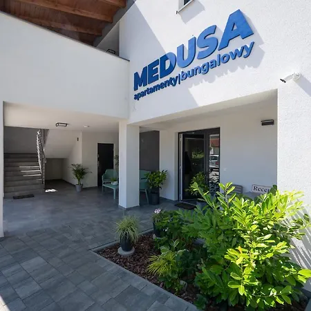 بيت خشبي Medusa I Bungalowy نيخوجة